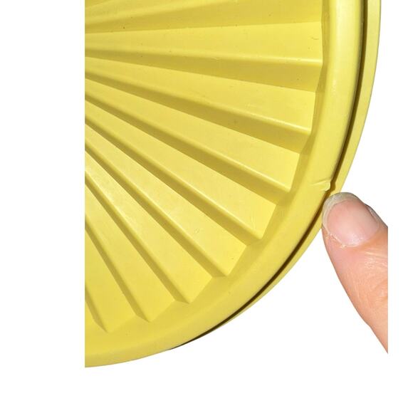 Tupperware Servalier Canister Harvest Gold Starburst Lid 70s Mod Retro Container - Picture 9 of 9